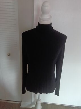 Women's Black Turtleneck Long-Sleeve Top